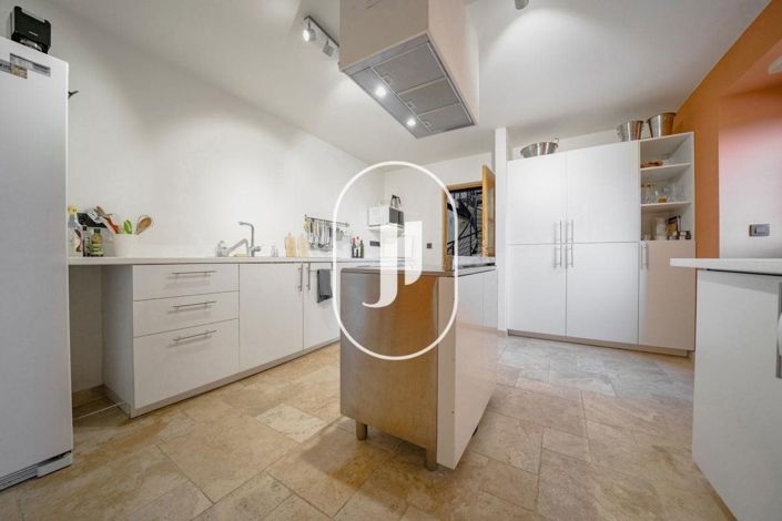 Image No.23-9 Bed House for sale