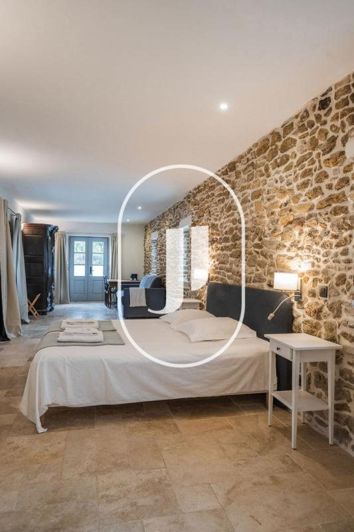 Image No.25-9 Bed House for sale