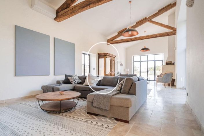 Image No.6-9 Bed House for sale