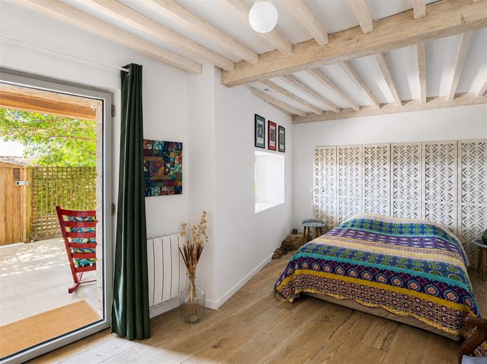 Image No.10-5 Bed House for sale
