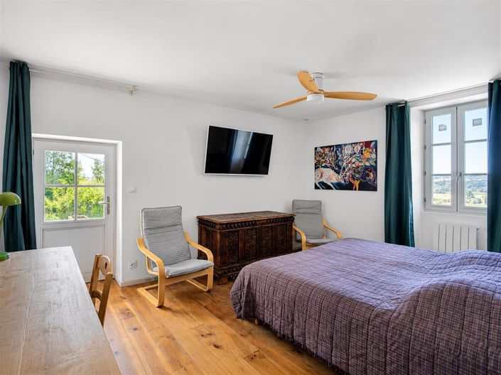 Image No.16-5 Bed House for sale