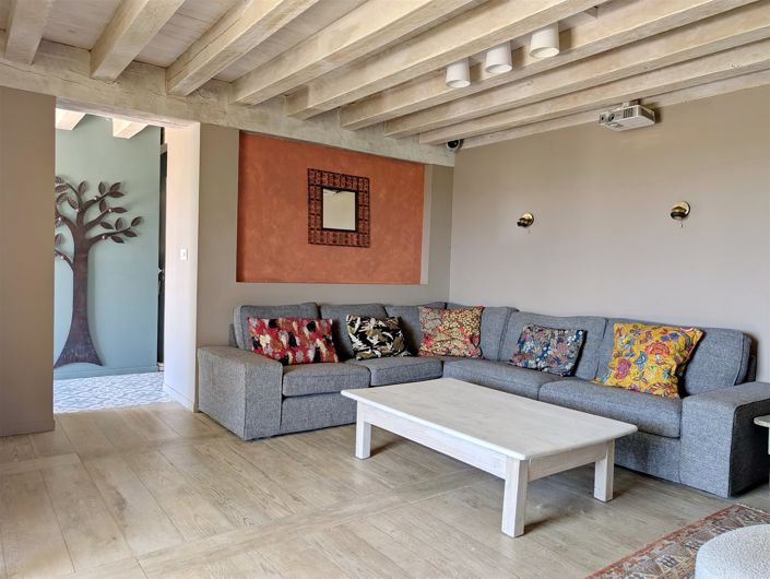 Image No.7-5 Bed House for sale