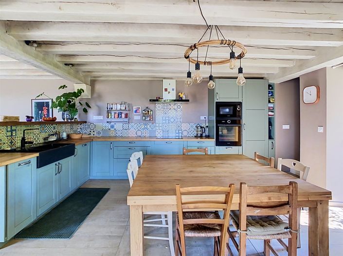 Image No.8-5 Bed House for sale