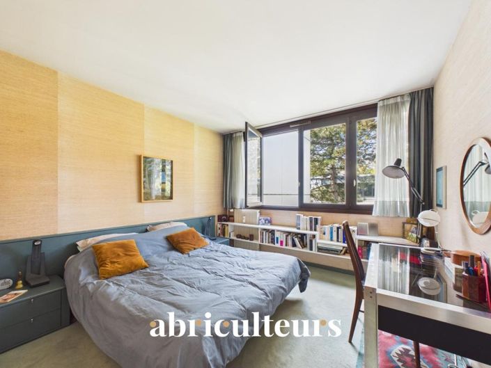 Image No.17-3 Bed Apartment for sale