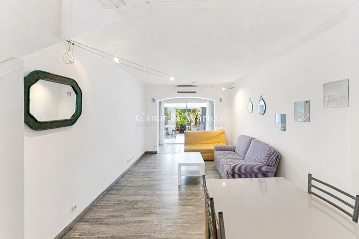 Image No.2-Maison de 1 chambre à vendre à Fréjus