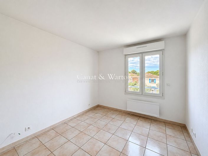 Image No.8-3 Bed Apartment for sale