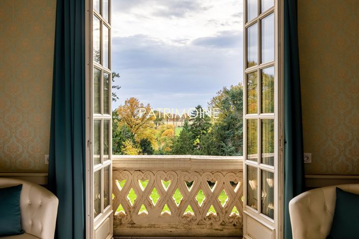 Image No.3-Propriété de 7 chambres à vendre à Rennes