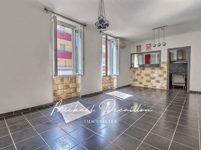 Image No.2-Appartement de 2 chambres à vendre à Nîmes