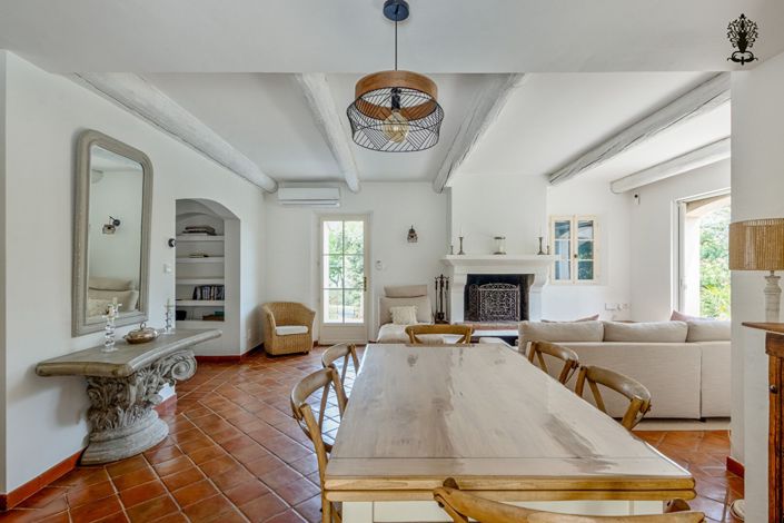 Image No.8-4 Bed House for sale