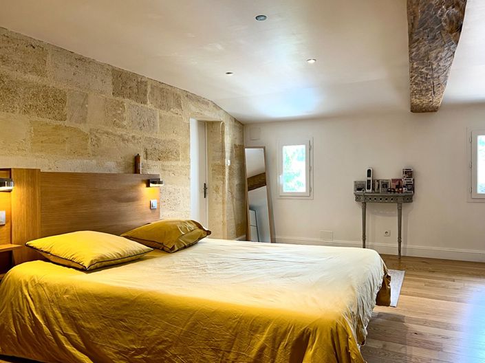Image No.8-5 Bed House for sale