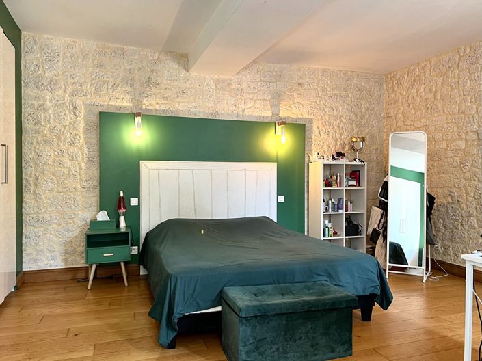 Image No.9-5 Bed House for sale