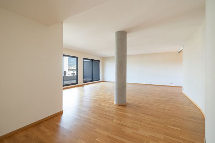 Image No.10-4 Bed Apartment for sale
