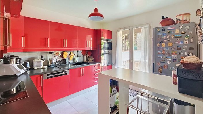 Image No.9-3 Bed House for sale