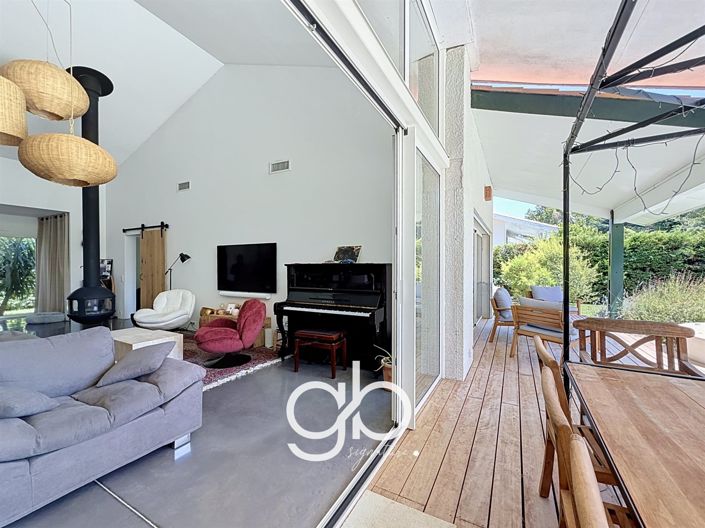 Image No.14-3 Bed House for sale