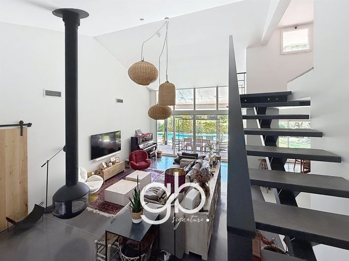 Image No.19-3 Bed House for sale