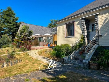 1 - La Gacilly, House