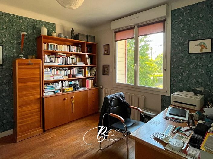 Image No.11-3 Bed House for sale