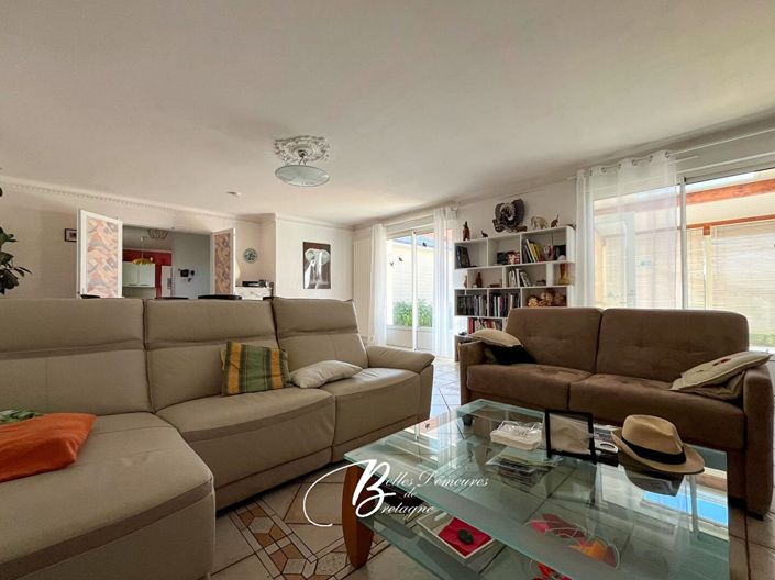 Image No.3-3 Bed House for sale