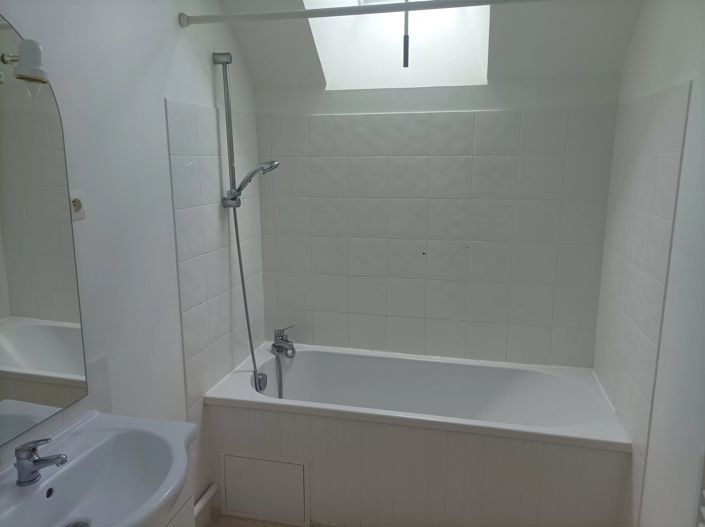 Image No.16-6 Bed House for sale