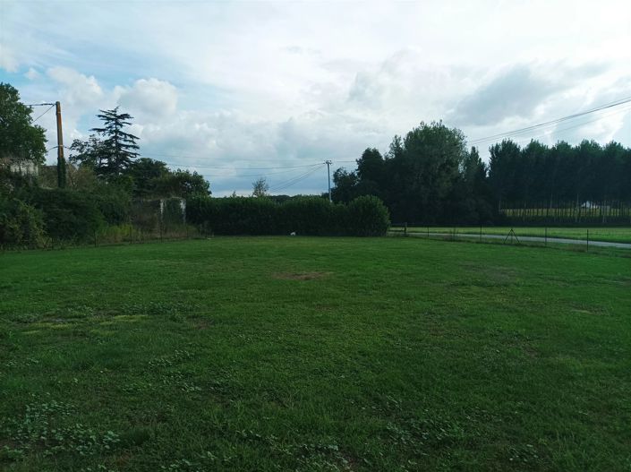 Image No.18-6 Bed House for sale
