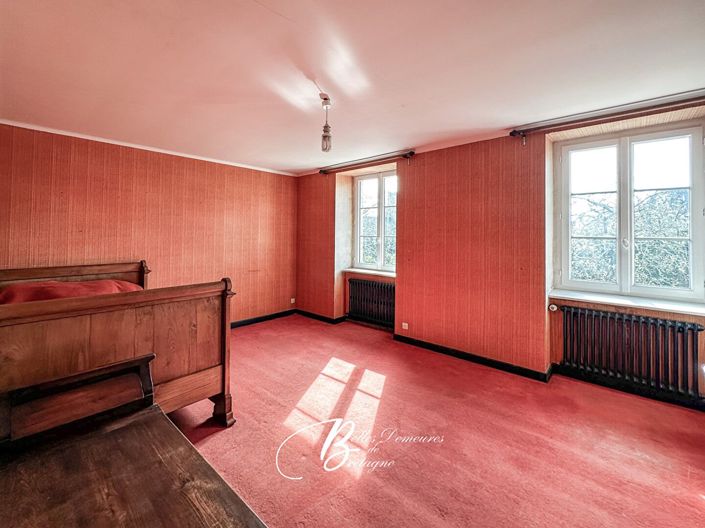 Image No.18-5 Bed House for sale