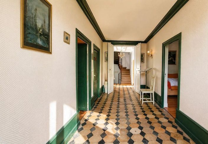Image No.6-4 Bed House for sale
