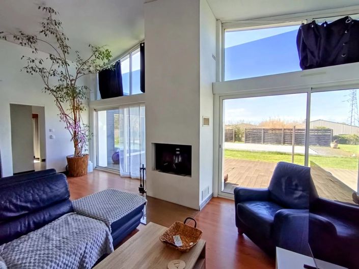 Image No.19-3 Bed House for sale