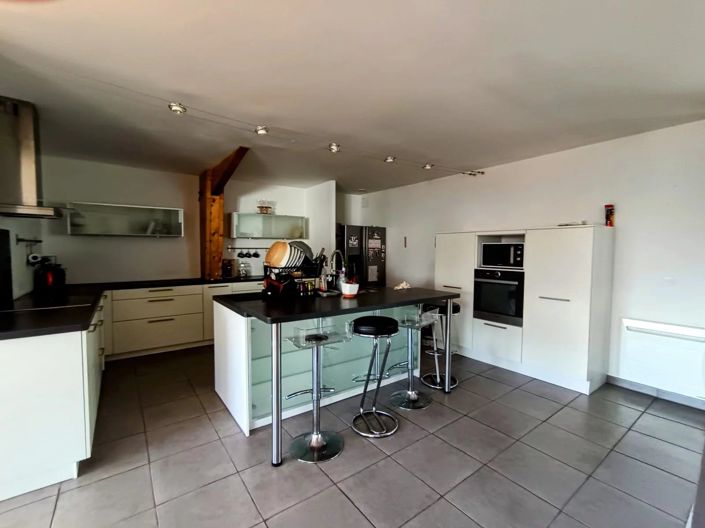 Image No.20-3 Bed House for sale