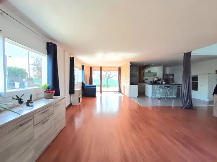 Image No.5-3 Bed House for sale