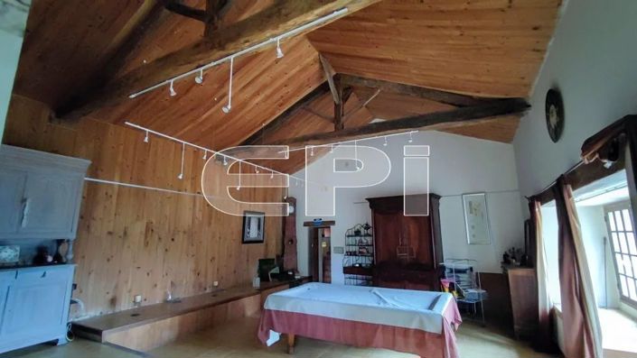 Image No.21-4 Bed House for sale