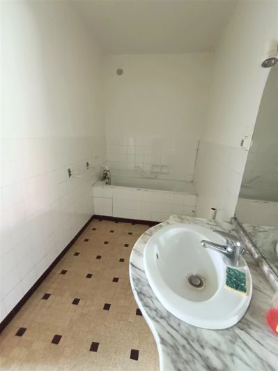 Image No.20-1 Bed House for sale