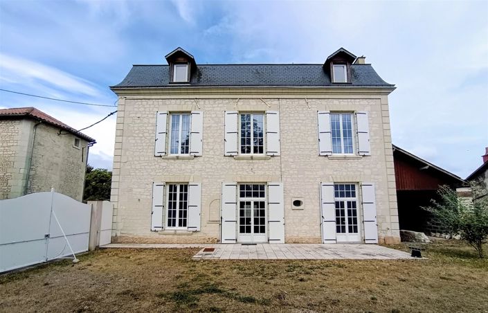 Image No.2-4 Bed House for sale