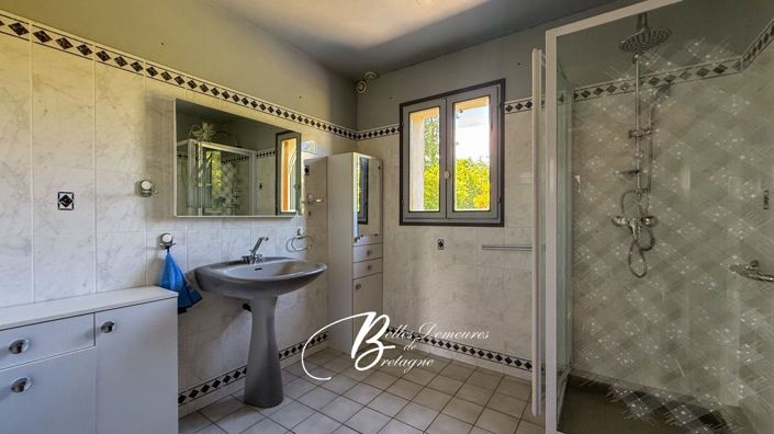 Image No.14-4 Bed House for sale