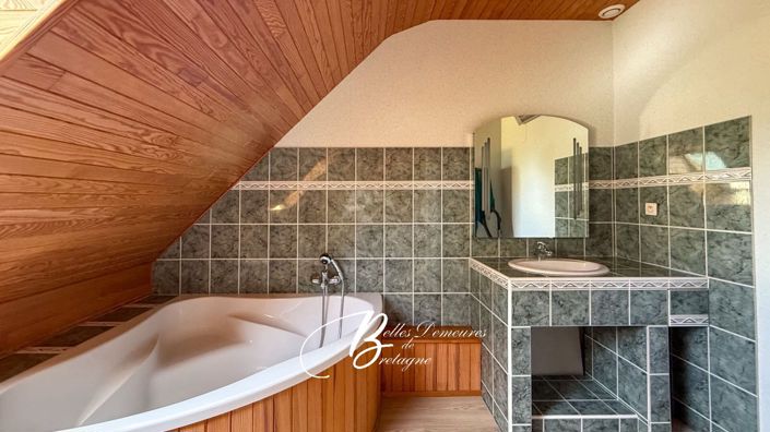 Image No.16-4 Bed House for sale