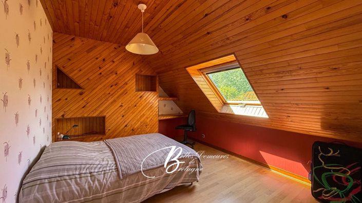 Image No.17-4 Bed House for sale