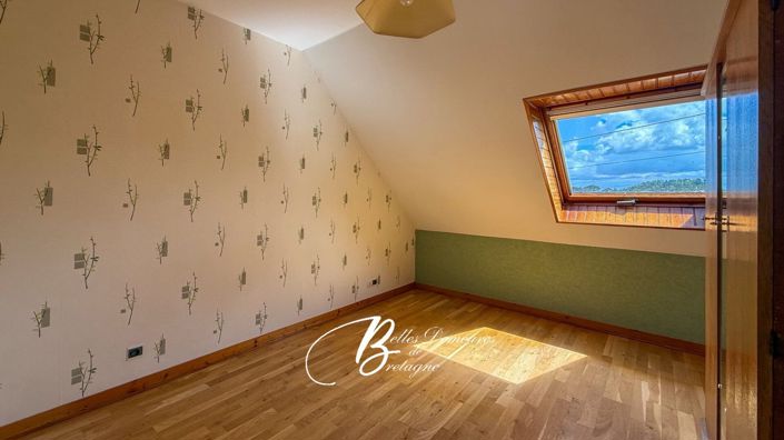 Image No.18-4 Bed House for sale