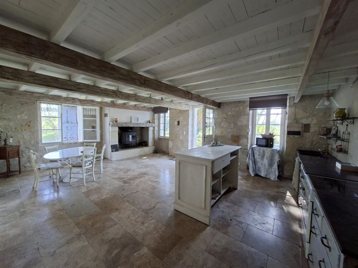 Image No.2-9 Bed House for sale