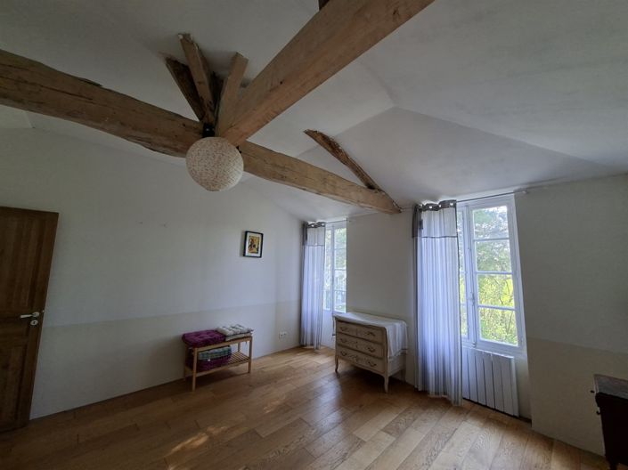 Image No.24-9 Bed House for sale