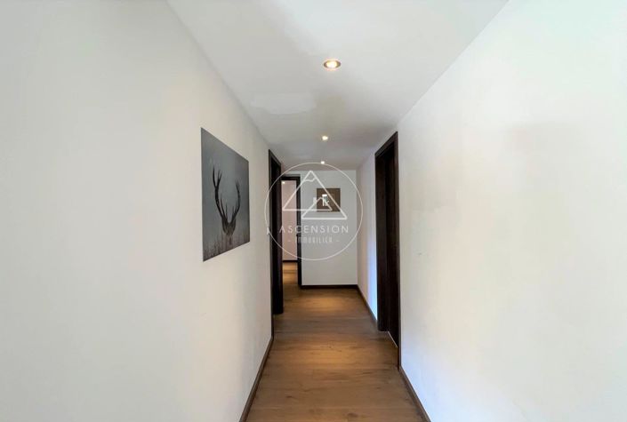 Image No.22-5 Bed Apartment for sale