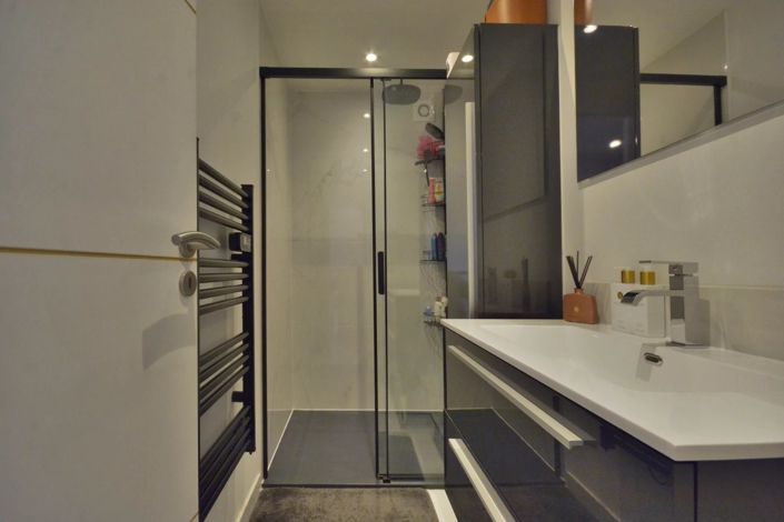 Image No.10-3 Bed House for sale