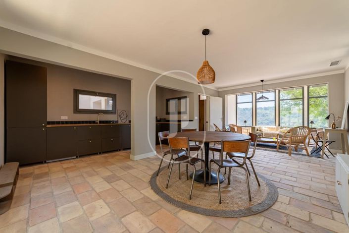 Image No.3-4 Bed House for sale