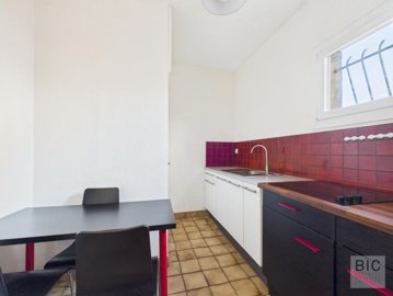 aws8qx75zjawgje63