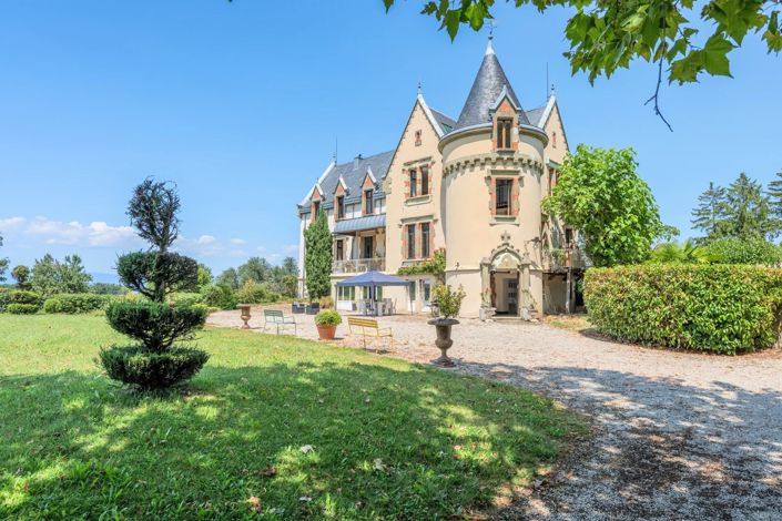 Image No.21-6 Bed Property for sale