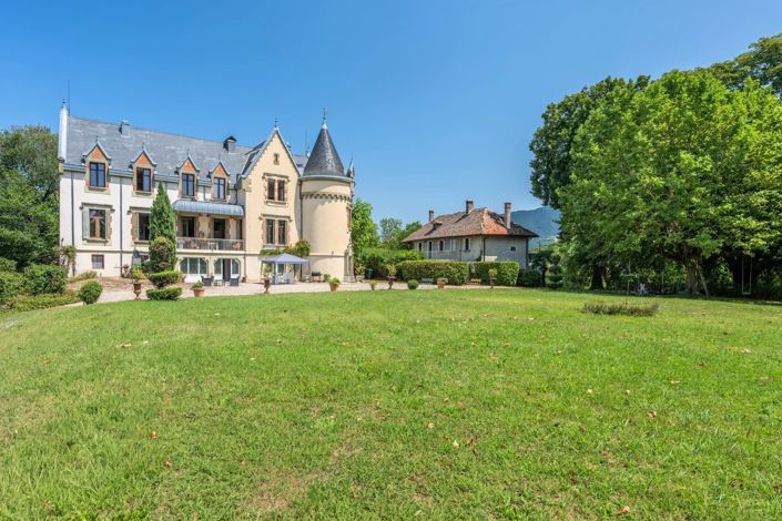 Image No.23-6 Bed Property for sale