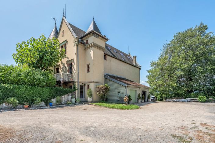 Image No.24-6 Bed Property for sale