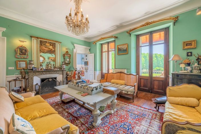 Image No.7-6 Bed Property for sale
