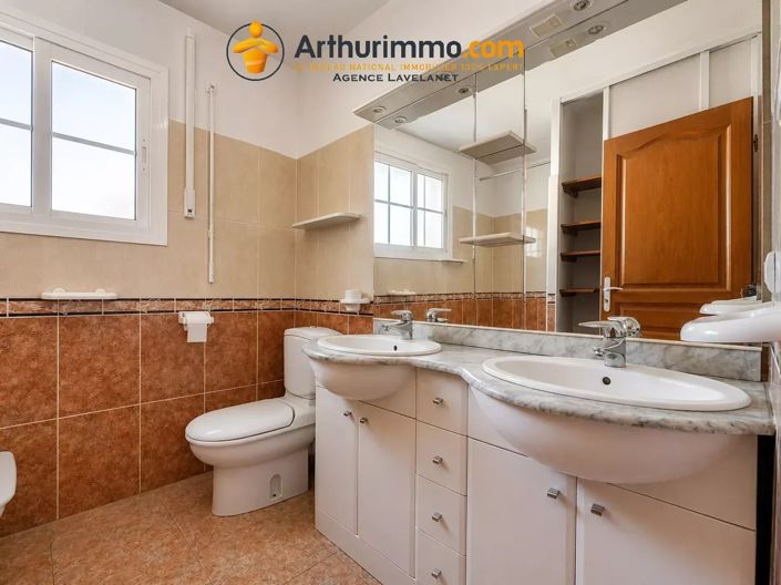 Image No.10-4 Bed House for sale