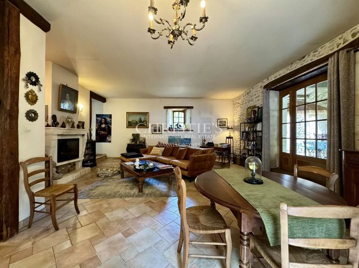 Image No.25-5 Bed House for sale