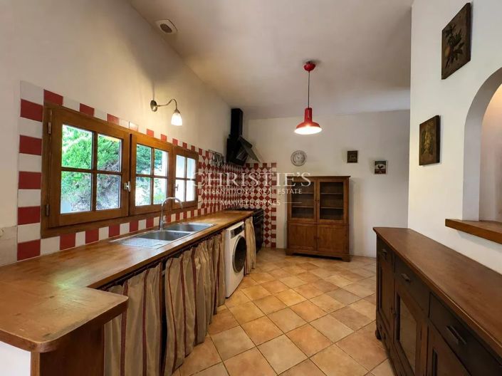 Image No.27-5 Bed House for sale