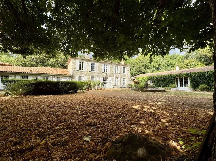 Image No.42-5 Bed House for sale